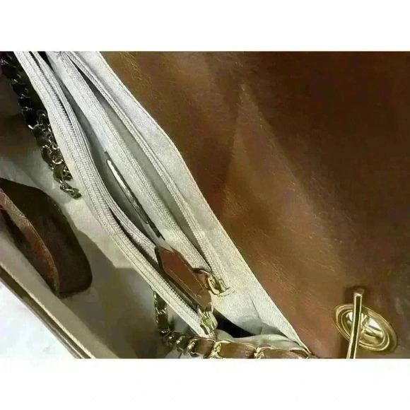 Valentino by Mario Valentino Tan Quilted Handbag - Good Condition with Dustbag - Picture 6 of 8